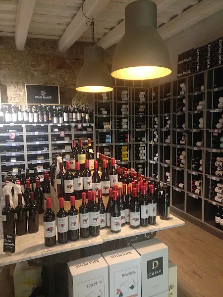 Vinoteca Sant Antoni By Wine Palace - Tienda de vinos en Barcelona - foto 3