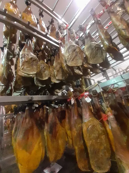 Xarcuteria O.Mas - Charcutería en Barcelona - foto 2