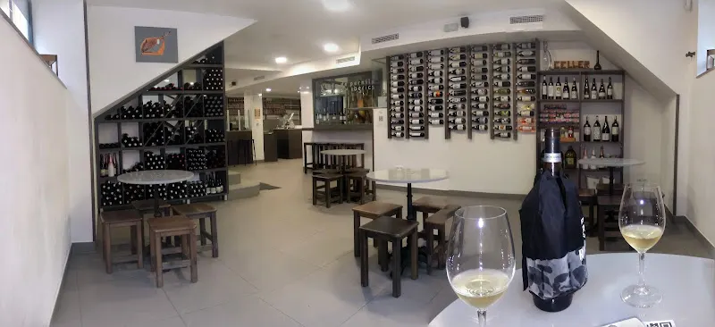 Celler Llinares - Jamonería en Gandía - foto 2