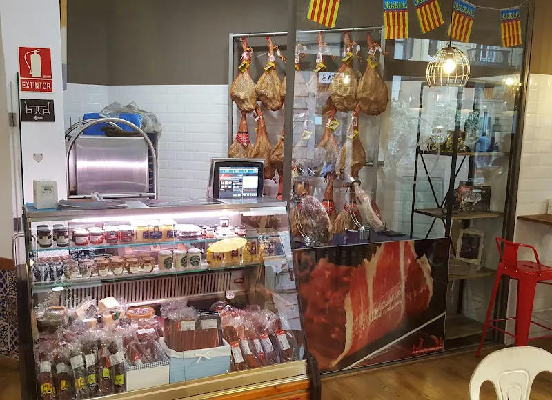 El Torico Xarcutería - Jamonería en València - foto 2